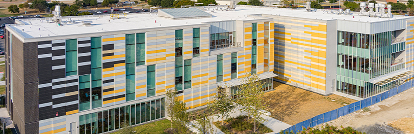 Texas Landscape-Inspired Colors on Metal Panels Deliver a Welcome ...